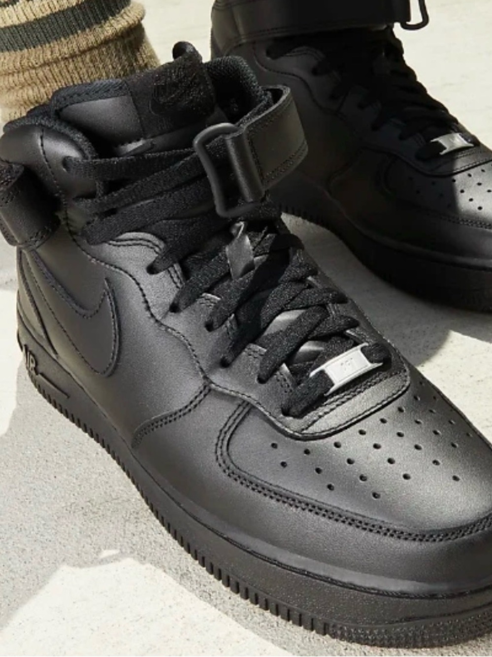 Nike AIR FORCE 1 MID '07 Triple Black Size 10.5 with Original Box